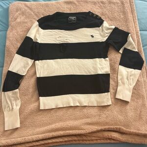 Abercrombie & Fitch Striped Navy and Off White Sweater